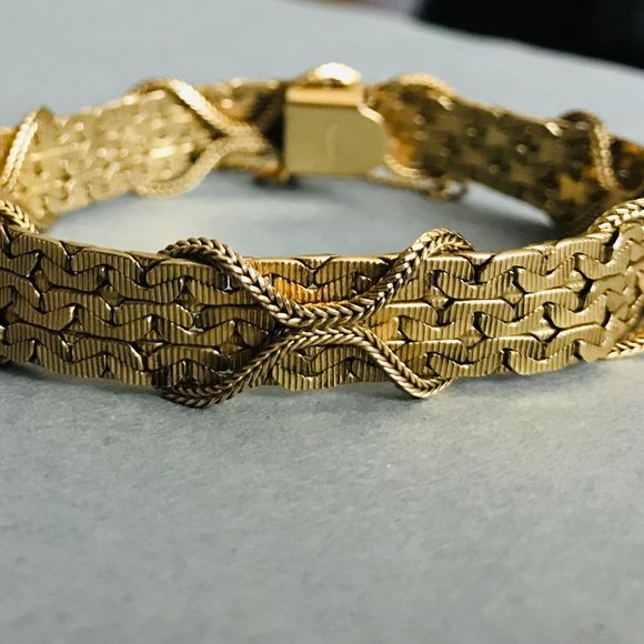 Vintage Krementz Gold Mesh Bracelet - Picture 1 of 5